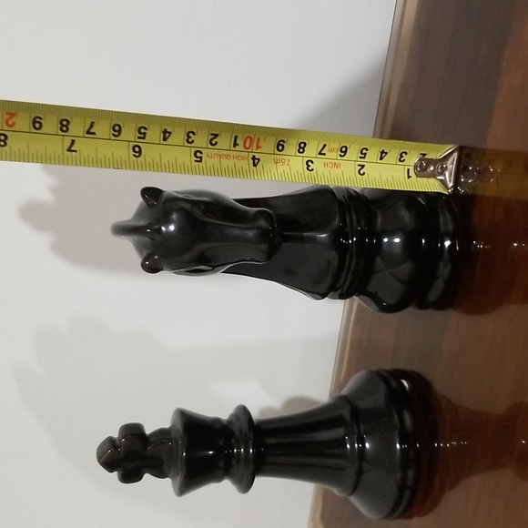 2 pieces of Decorations - Picture 2 of 3